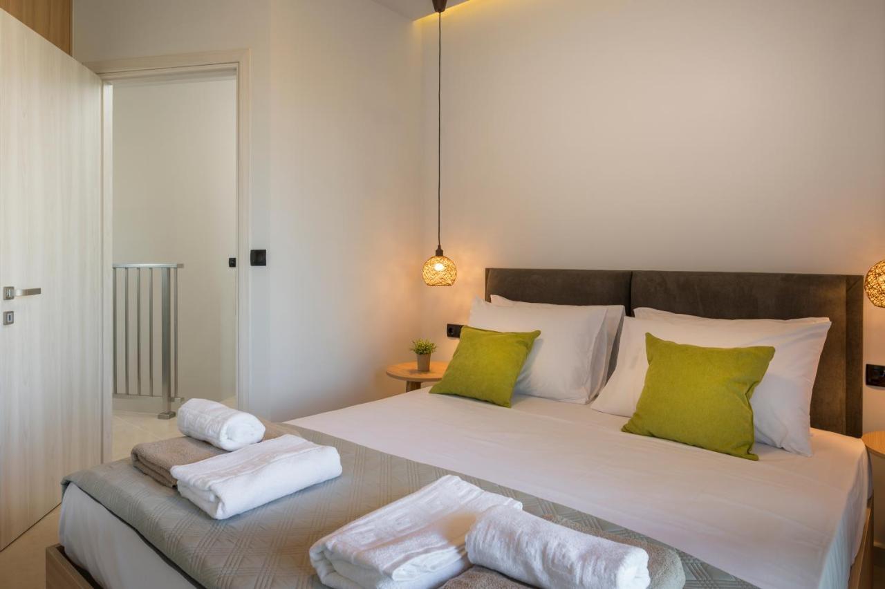 Aegean Breeze Luxury Apartments Next To The Sea Maleme  Bagian luar foto