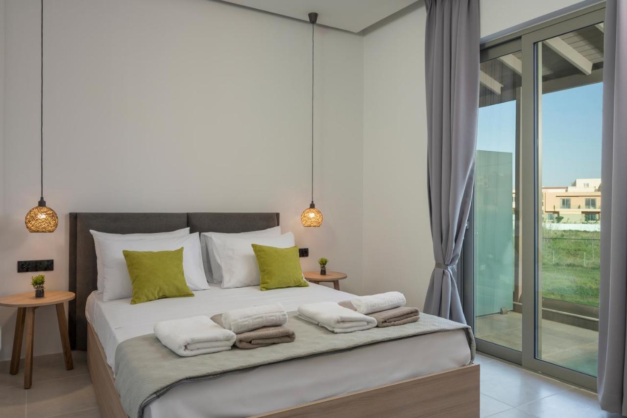 Aegean Breeze Luxury Apartments Next To The Sea Maleme  Bagian luar foto
