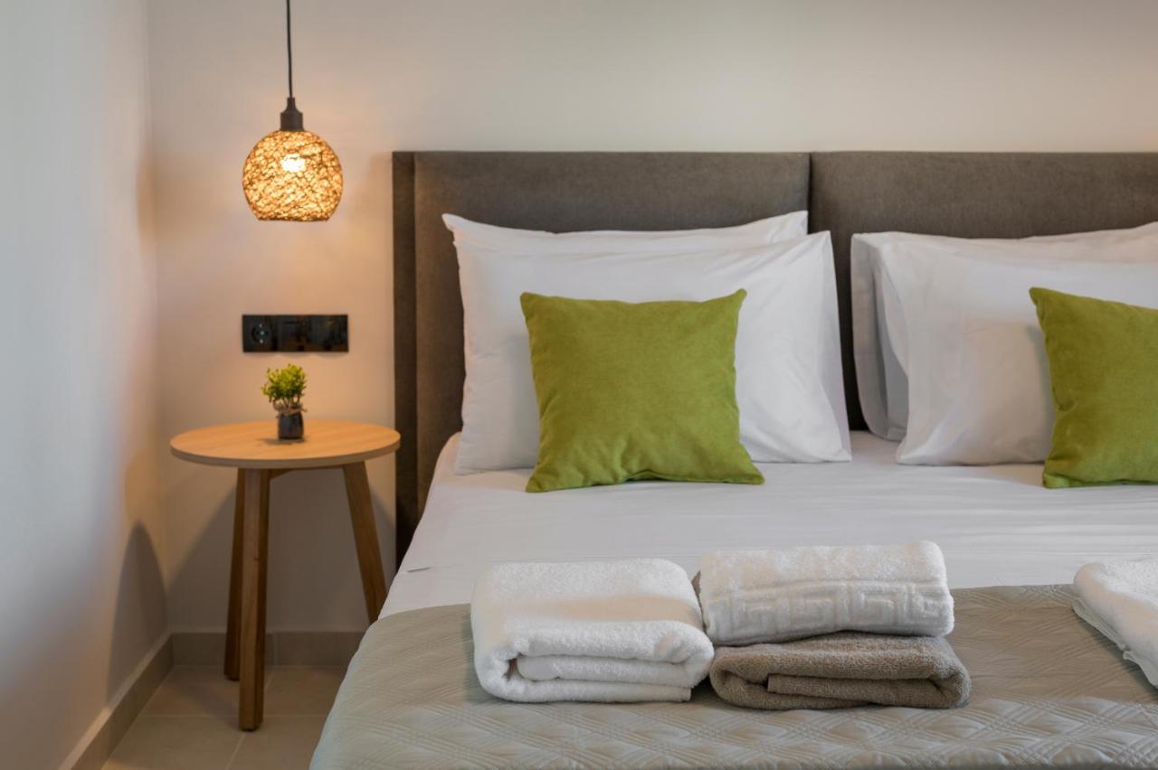 Aegean Breeze Luxury Apartments Next To The Sea Maleme  Bagian luar foto