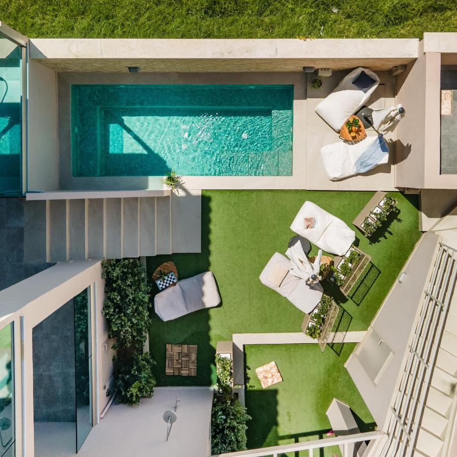 Aegean Breeze Luxury Apartments Next To The Sea Maleme  Bagian luar foto